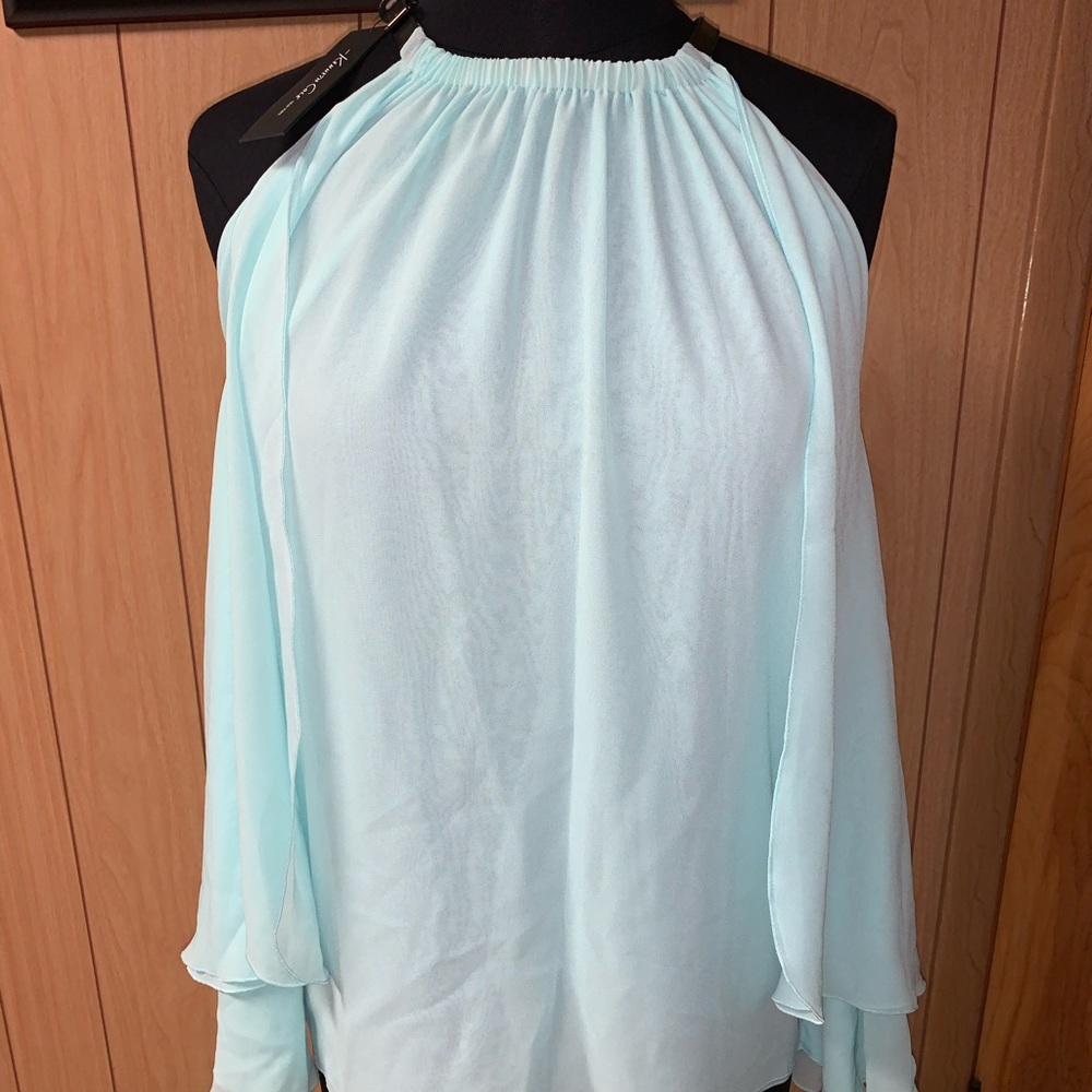 Shoulder cut chiffon top